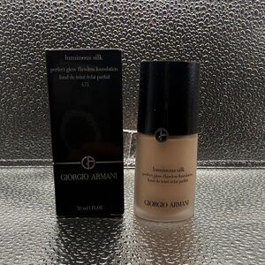 Giorgio Armani Luminous Silk Foundation - #4.75